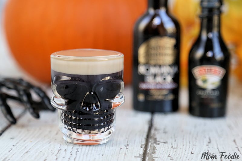 Spooky Halloween Cocktail Recipe - Slippery Zombie Brains